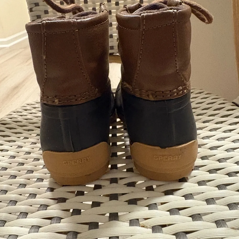 Sperry Kids Duck Boots Size 7 Brown Waterproof